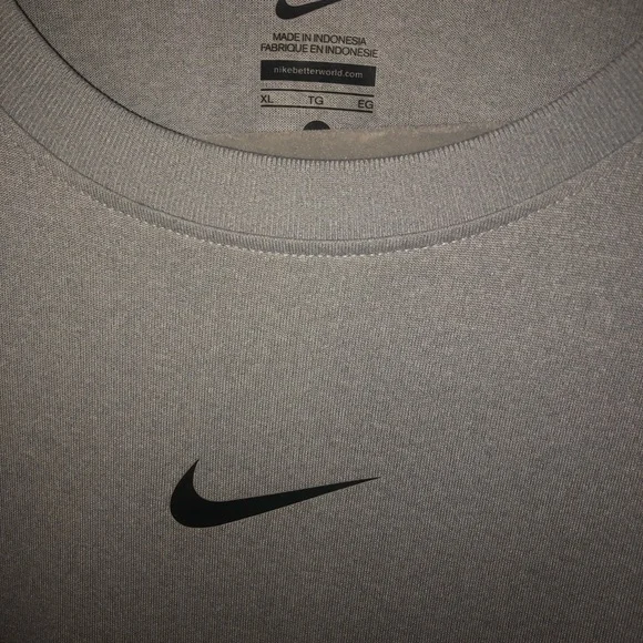 NWT Nike lite gray long sleeve shirt - Picture 2 of 3